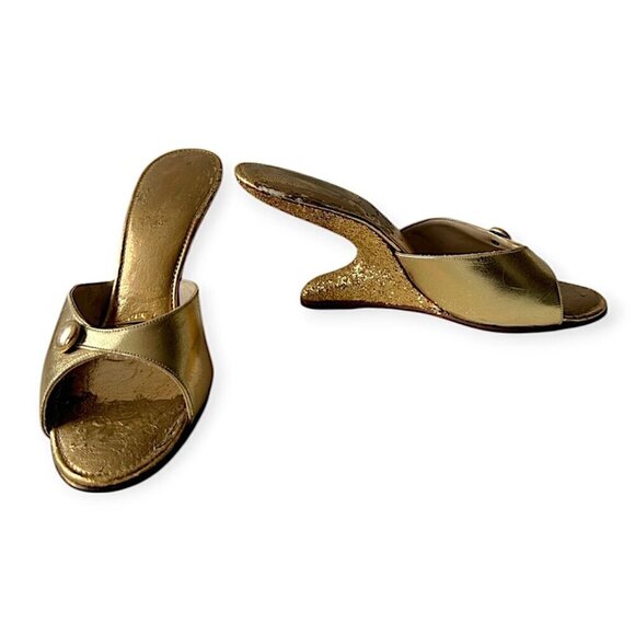 Vintage 1950s Gold Boomerang Wedge Mules– Sculptural Heel, Metallic Leather 8.5N - Picture 11 of 14